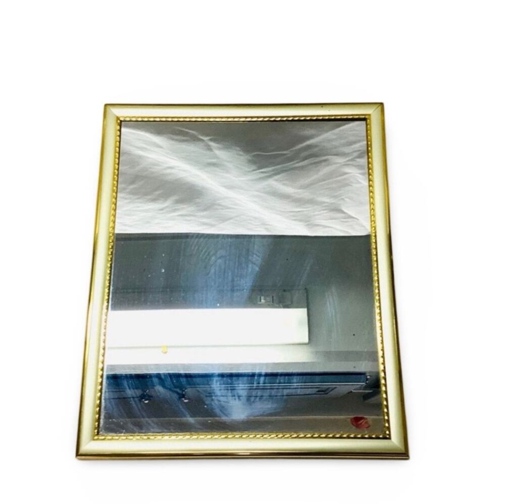 Family Maid Mirror